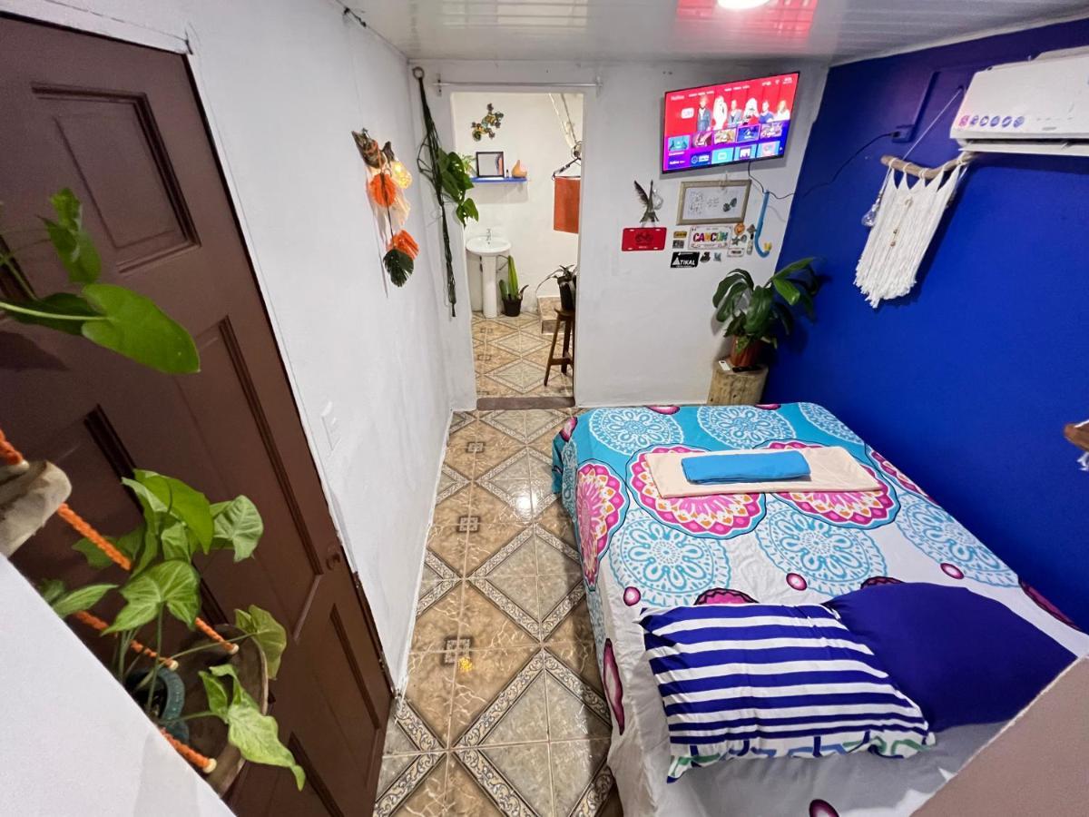 Bato'S Albergue Quepos Exterior foto